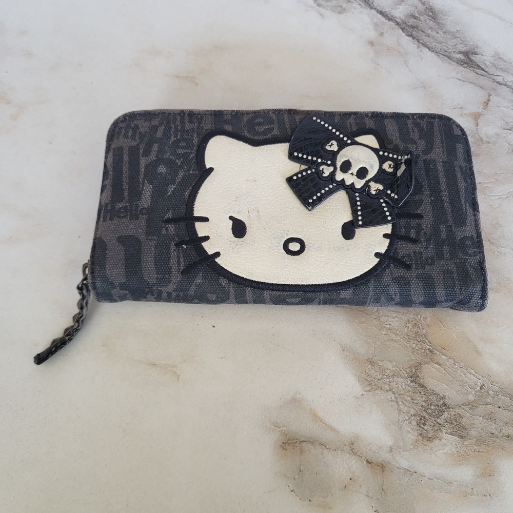 2008 Loungefly Sanrio Hello Kitty Goth Punk Wallet